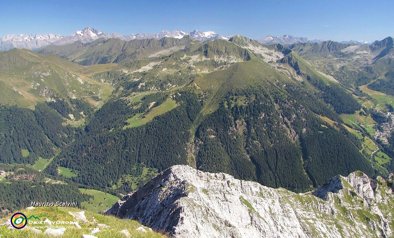 29 Panorama Nord, le Retiche....JPG